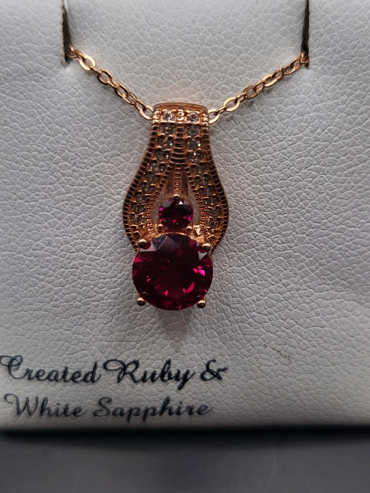 14 karat gold cat pendant