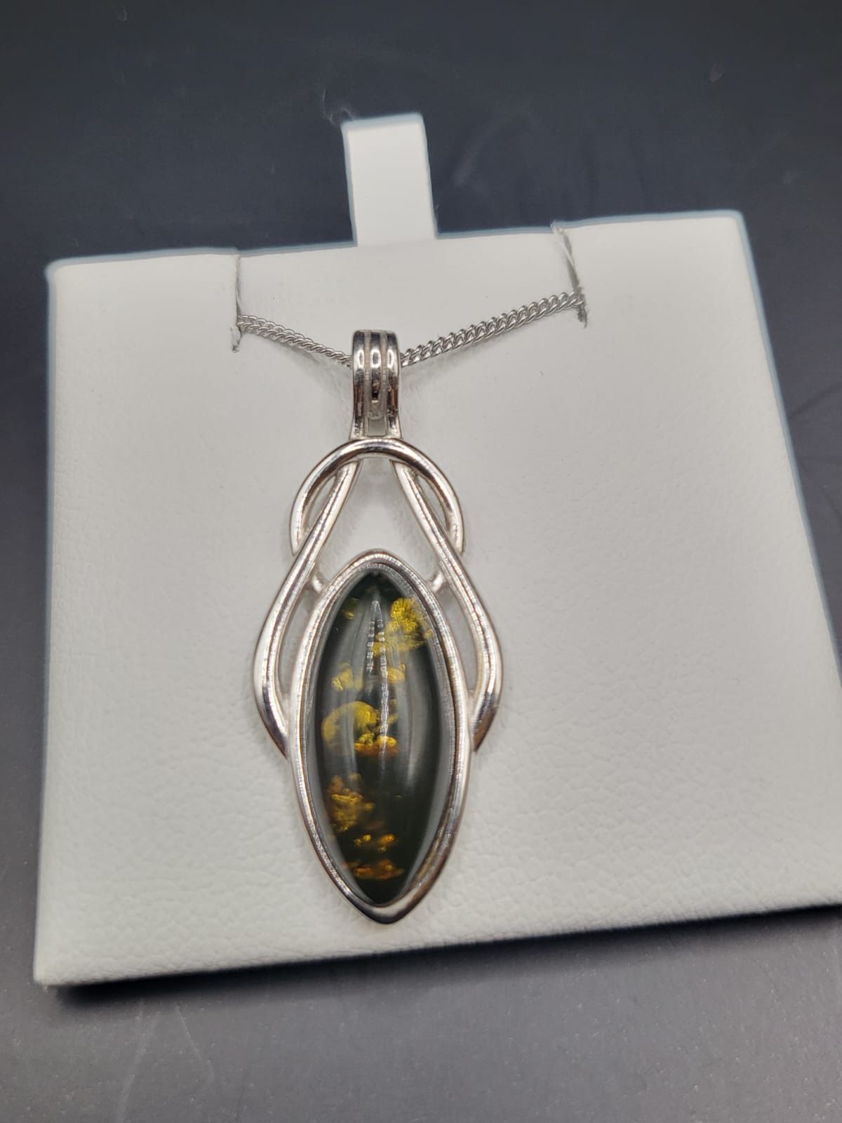 14 karat gold cat pendant